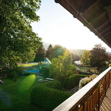 Apartmán Alter Kindergarten Vakantieappartementen Bad Mitterndorf