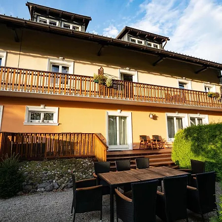 Alter Kindergarten Vakantieappartementen 巴德米滕多夫